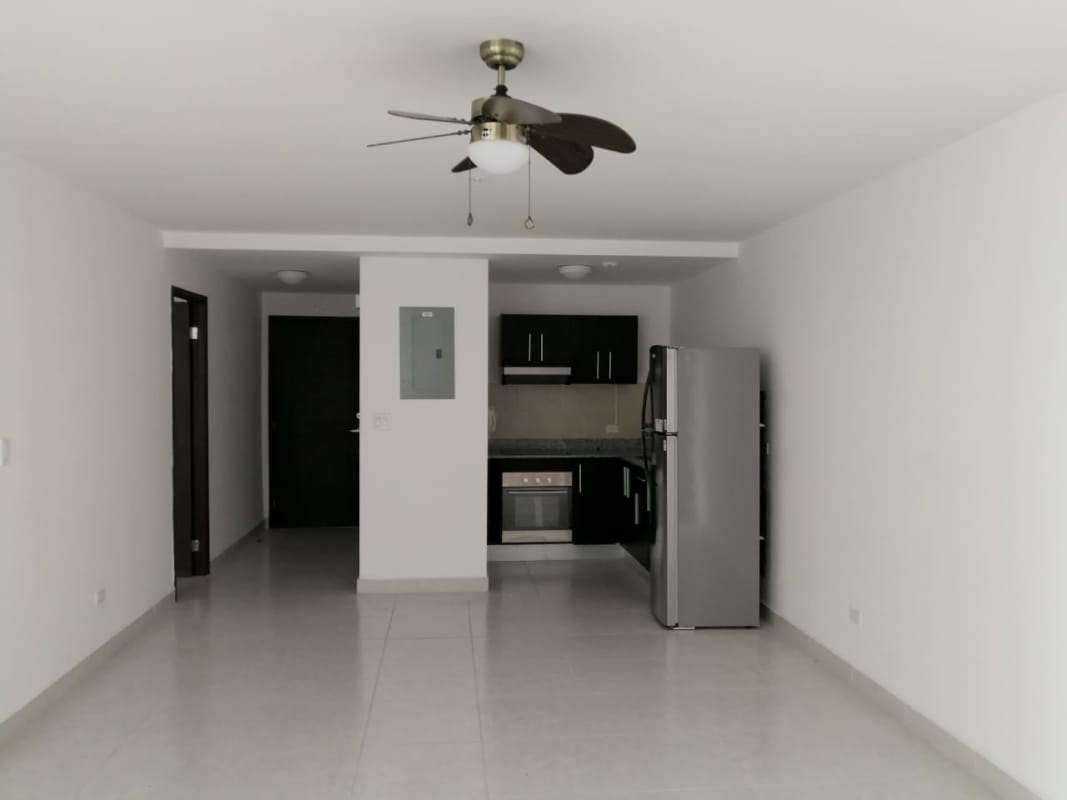 Modern bathroom with shower, sink, ceramic tile PH Bay View Avenida Balboa Panama City