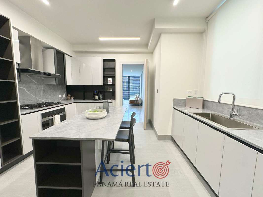 Fully-equipped modern kitchen with island and high-end finishes in The Ivy Santa María Panama