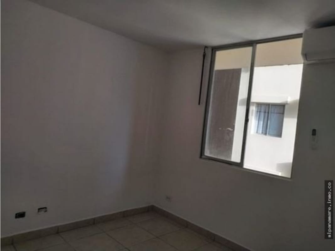 Second bedroom with AC and tile floors PH Hato Pintado Park Panama City