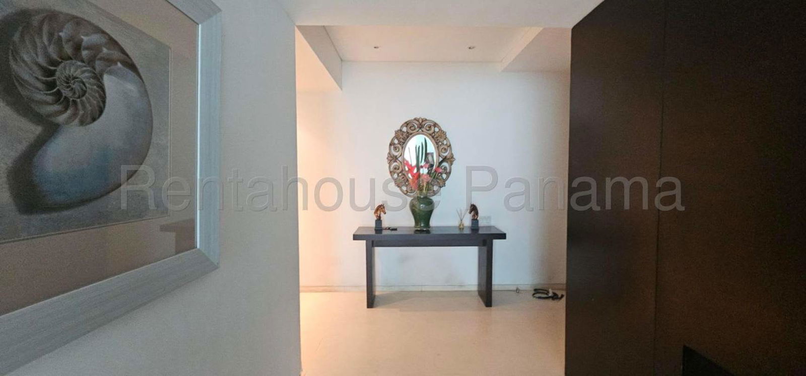 Spacious dining room with panoramic Pacific view luxury apartment PH Ocean Club Panama