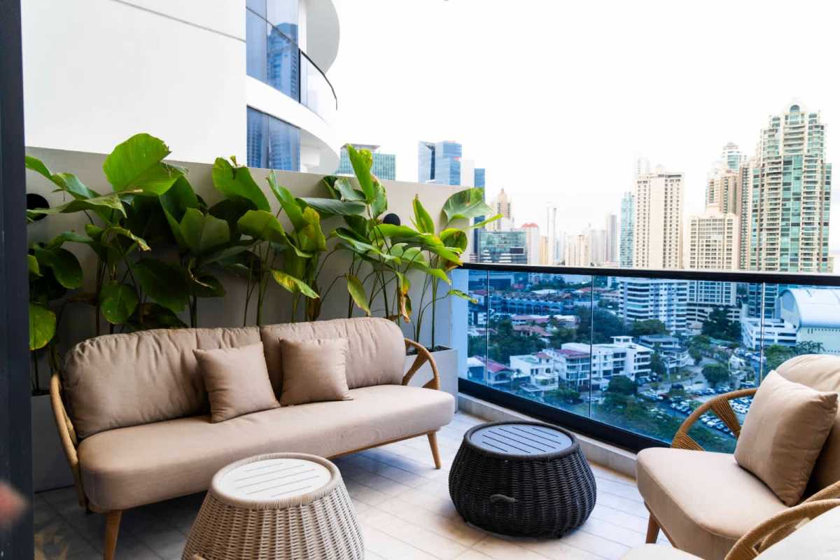 Large private balcony overlooking Pacific coastline in Ocean Front Condominium, Punta Paitilla Panama