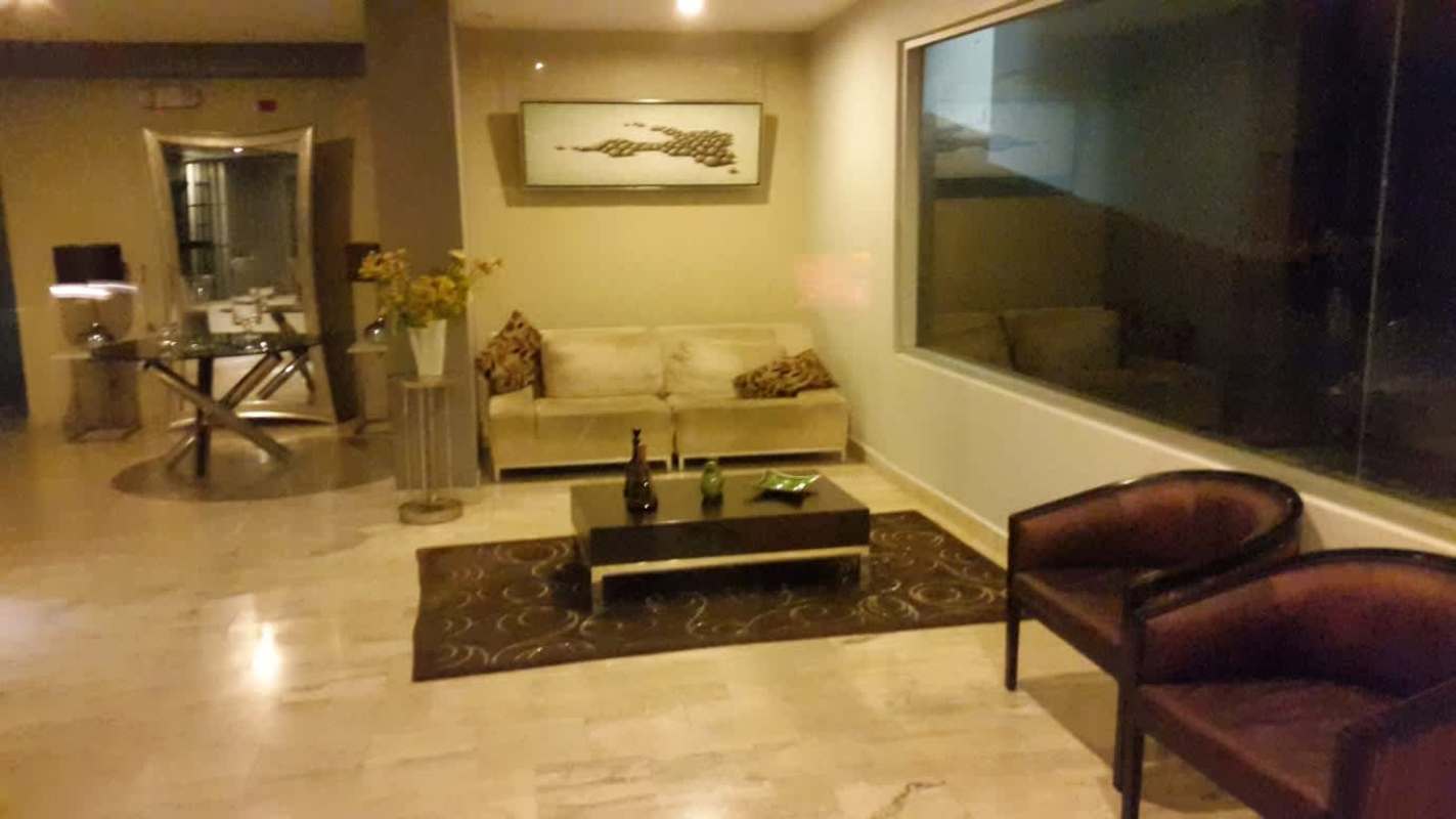 Luxury 3BR Condo with Balcony & Ocean Views PH Privé in - View 3