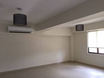 Spacious living room with inverter AC and natural light PH River Valley Panama Pacifico