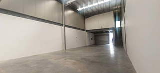 Warehouse with showroom and office for Sale in Chanis - 0 bedrooms