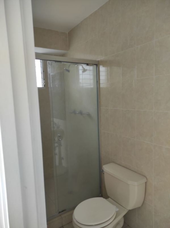 Contemporary bathroom with glass shower tiles Edison Park Panama