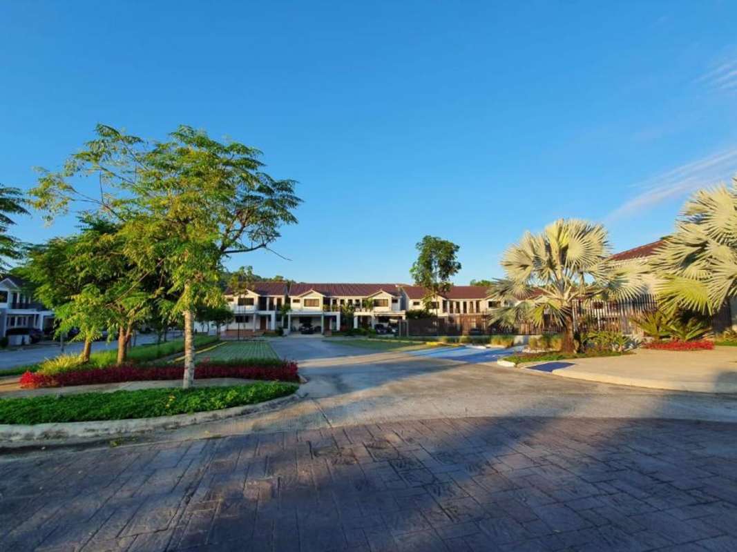 Modern gym with cardio and strength equipment inside Sierra Nevada Residences Brisas del Golf