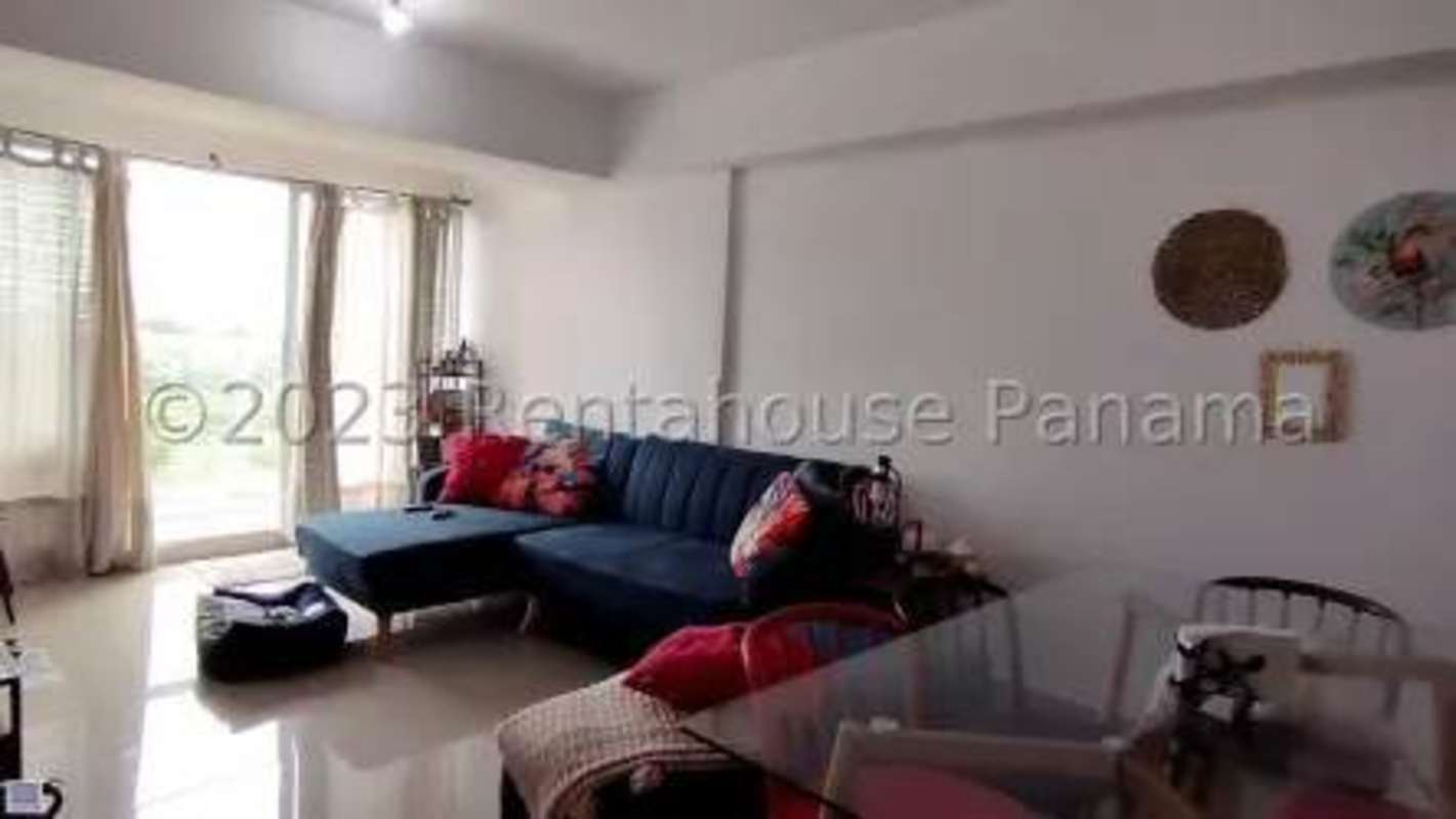 Furnished 2BR Condo Near Parque Omar Carrasquilla
