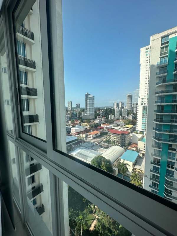 Equipped kitchen granite countertops window light PH Belle View Bella Vista Panama apartment sale