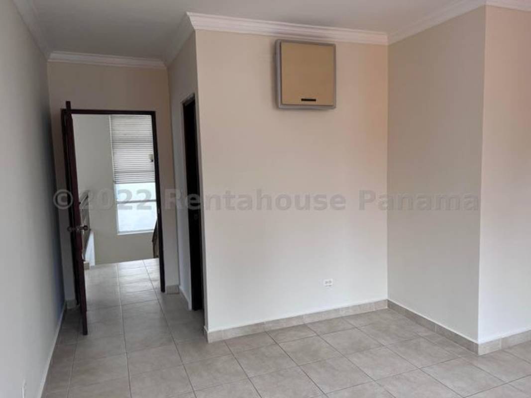 Large private outdoor terrace with skyline views El Cangrejo Panama