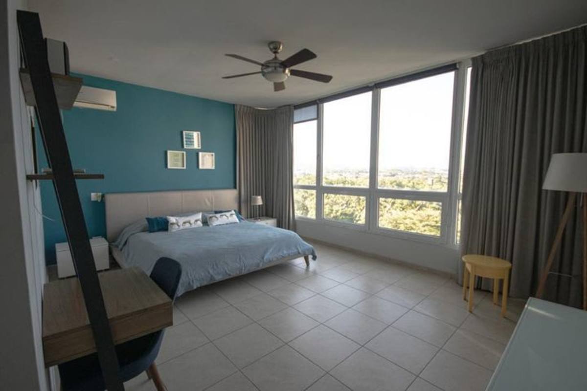 Bedroom with AC and city skyline view PH Costa Real Costa del Este Panama
