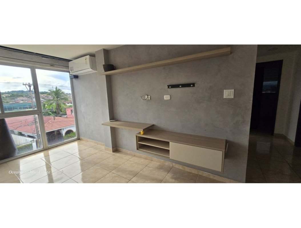 Apartment kitchen with granite counters, appliances, wood cabinetry San Antonio Panama