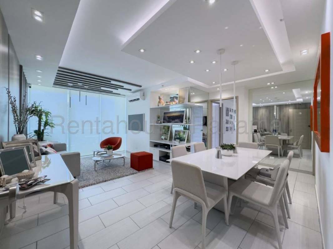 Modern bathroom featuring glass enclosure shower, premium tiles at PH The Towers apartment for rent Obarrio Panama City