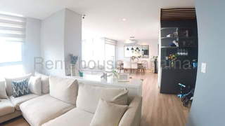 Apartment for Sale in San Francisco - 3 bedrooms