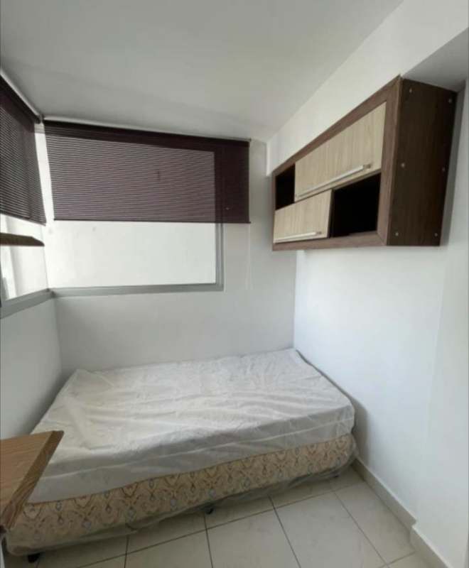 Contemporary kitchen with granite counters, appliances PH Central Park Panama