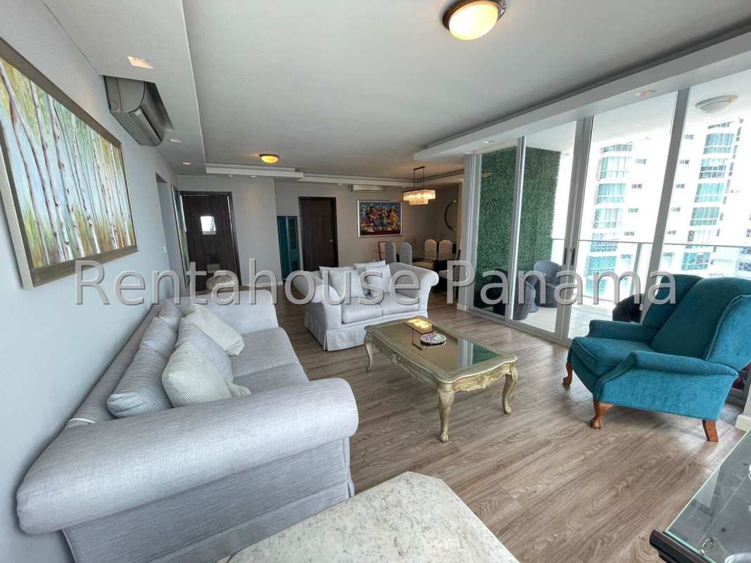 Stylish dining room with ocean views in luxury apartment Vision Tower Coco del Mar Panama