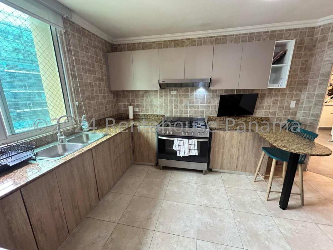 Modern bathroom with glass shower granite vanity PH Pacific Point Punta Pacifica Panama