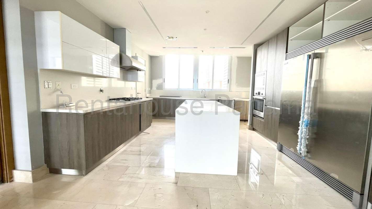 Luxury master suite with floor-to-ceiling glass and ocean views in PH Serenity Coco del Mar Panama