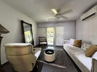 Apartment for Rent in Clayton - 2 bedrooms