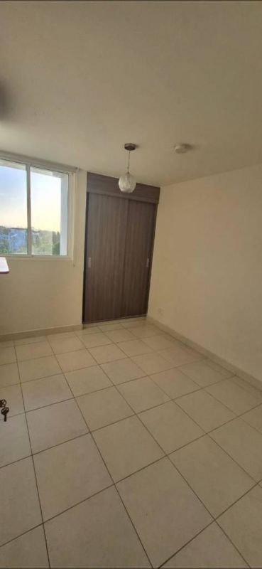 Unfurnished 2BR Apartment for Rent PH Torres de Cantabria