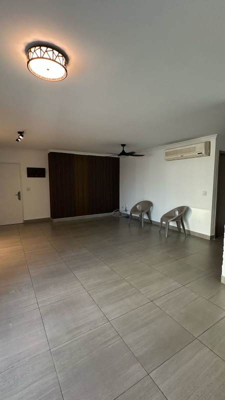 Remodeled kitchen with granite countertops, built-in oven, stove, stainless extractor PH Coco del Mar Panama