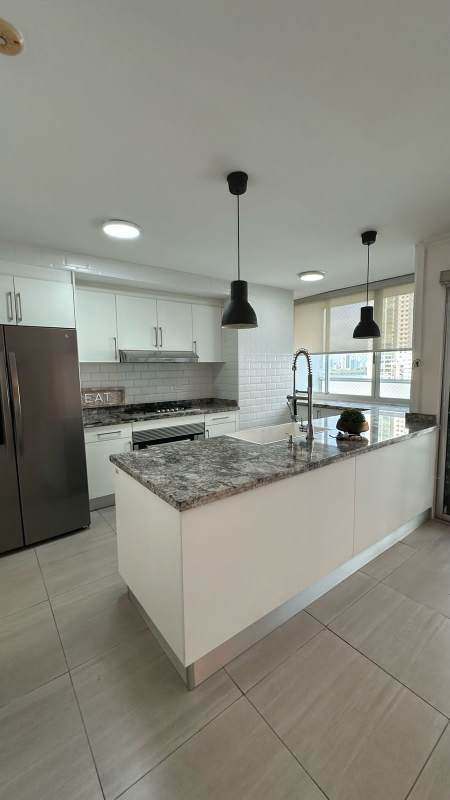 Bedroom with wood floor style, built-in closet, inverter AC PH Coco del Mar Panama