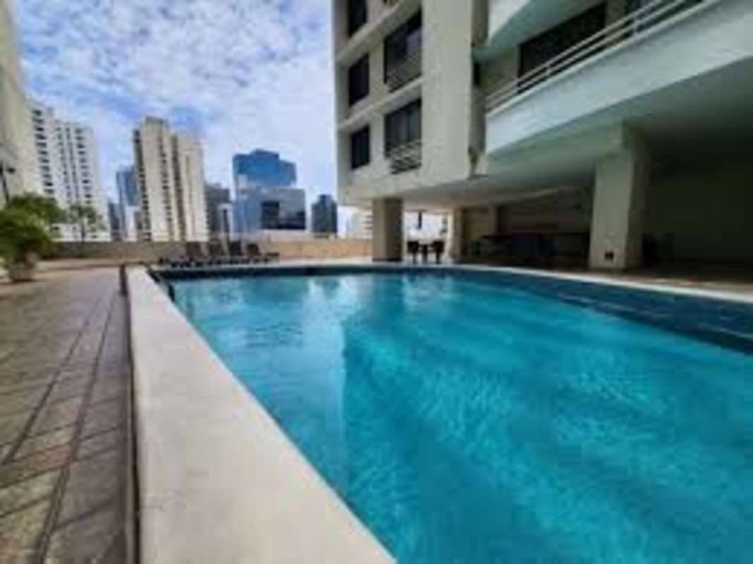 Rooftop outdoor pool with city skyline view PH Brisas de Obarrio Panama
