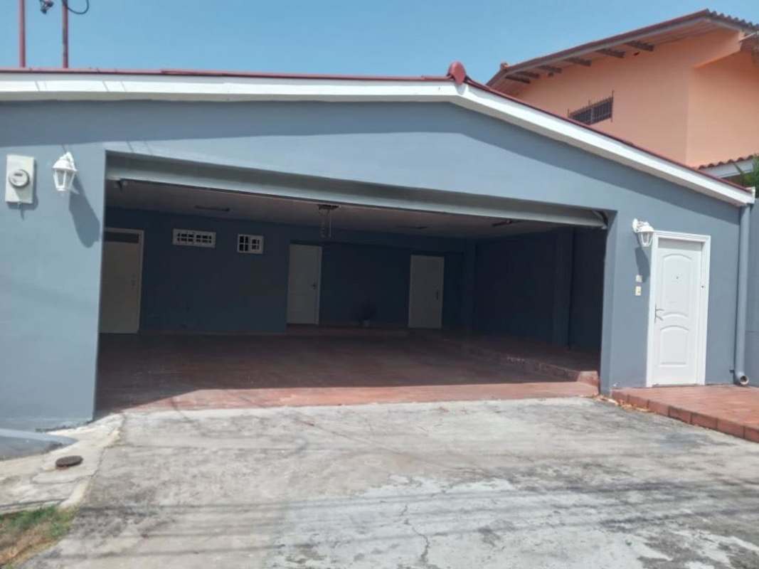 Kitchen with granite counters, stainless appliances, furnished rental Altos de Panama Panama