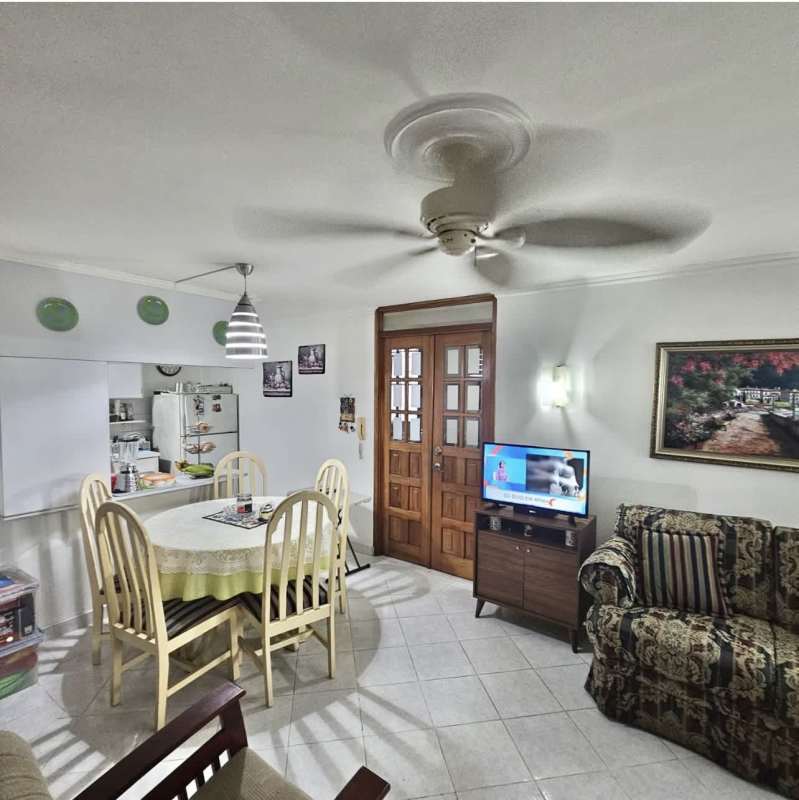 Furnished main bedroom with wardrobe and AC in PH Brisas de España Carrasquilla Panama