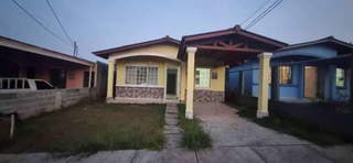 House for Rent in Nuevo Emperador - 3 bedrooms