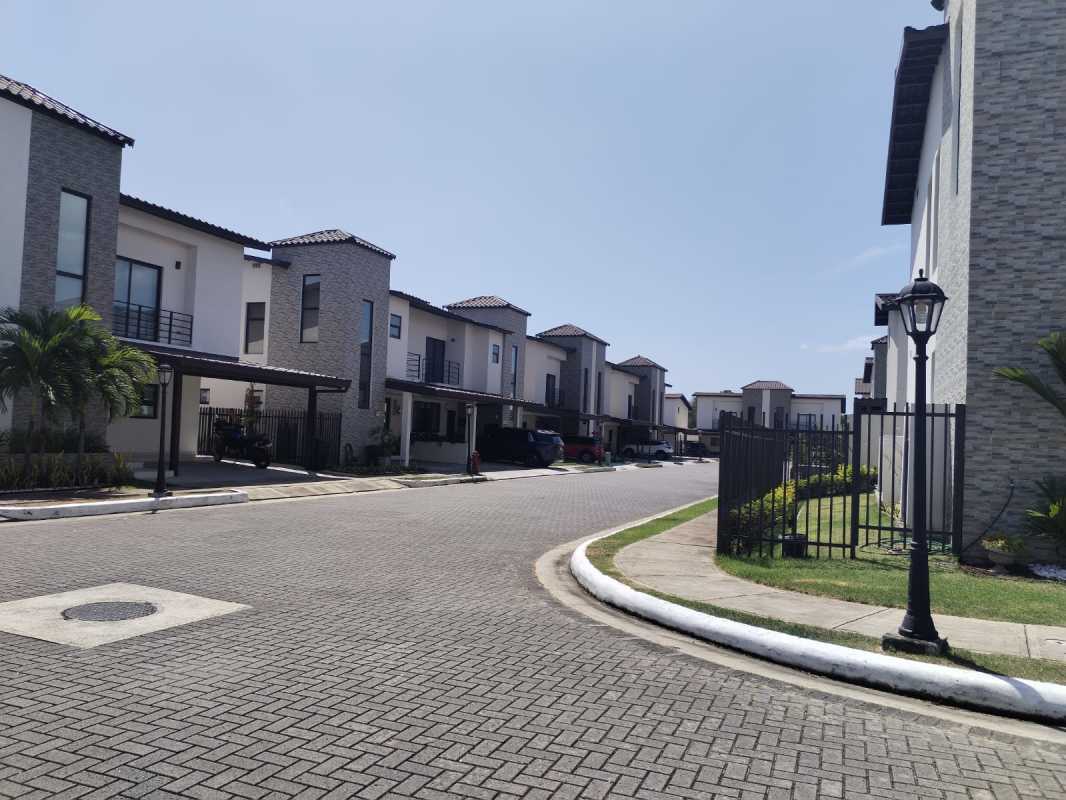 Master bedroom with walk-in closet and ensuite bathroom at PH Costa Linda, Costa Sur Panama