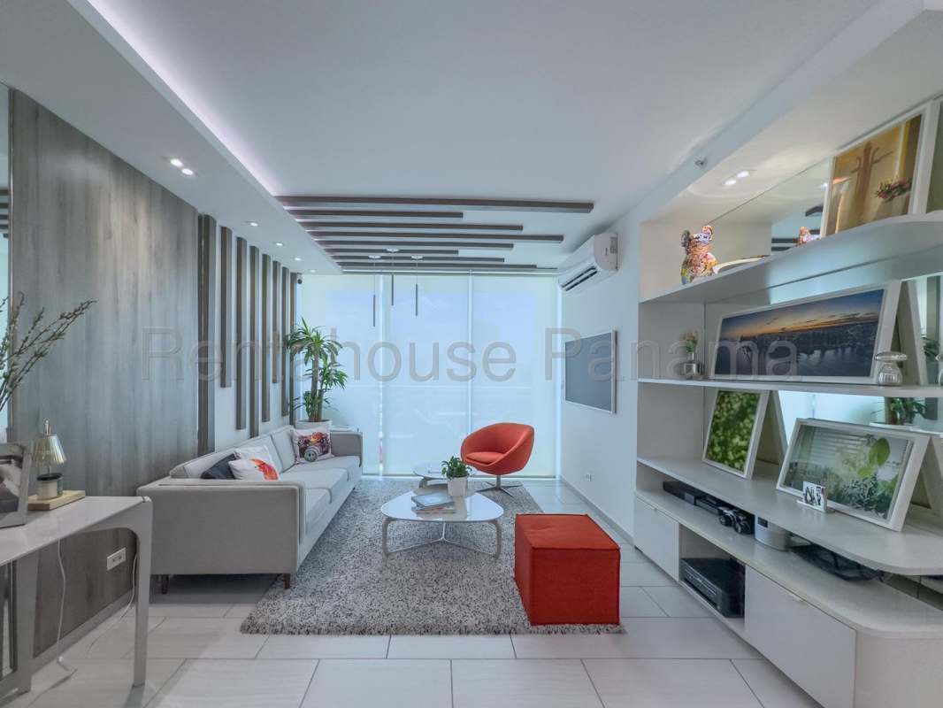 Living room with large windows natural light in luxury high rise PH The Towers Panama