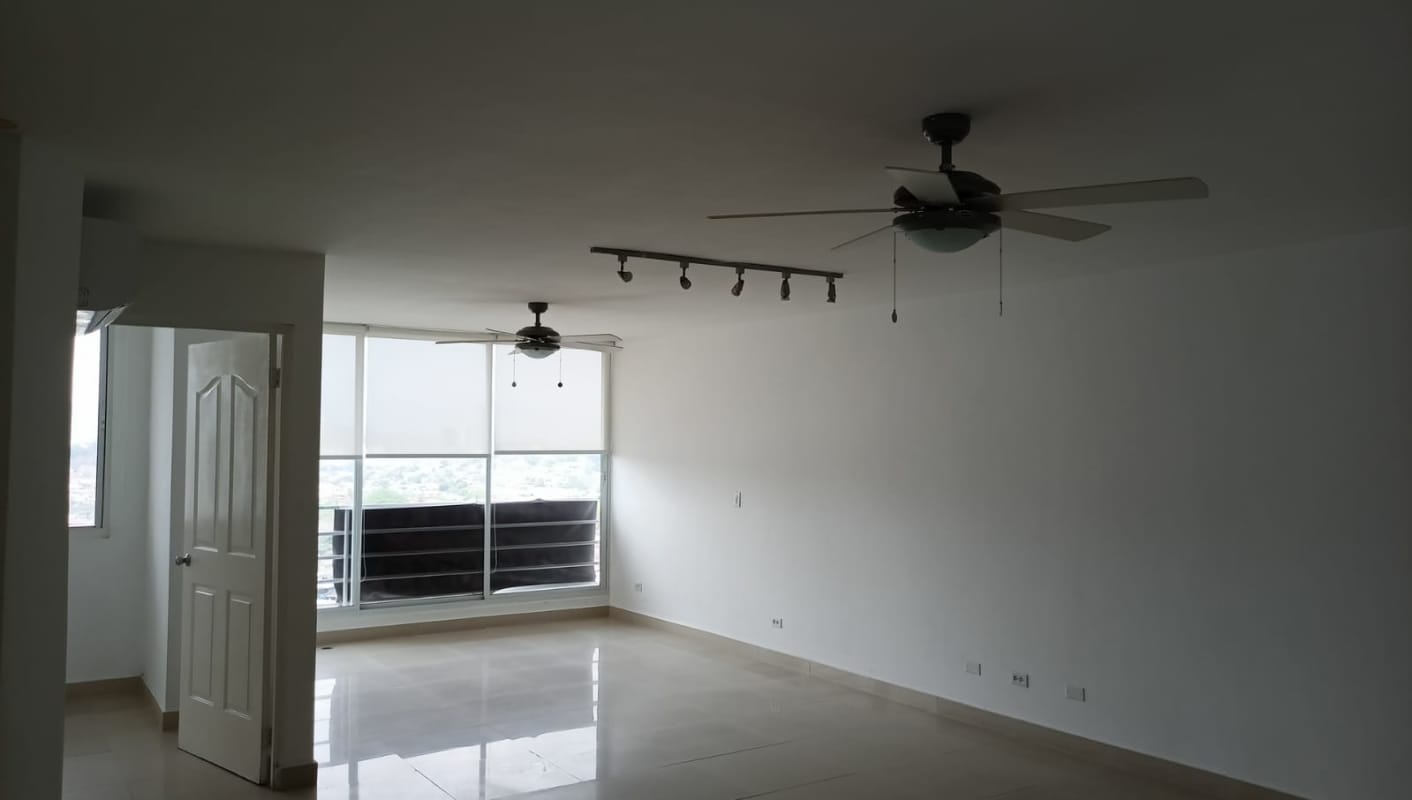 Bedroom with panoramic floor-to-ceiling windows and city view PH Dos Mares View II Betania Panama