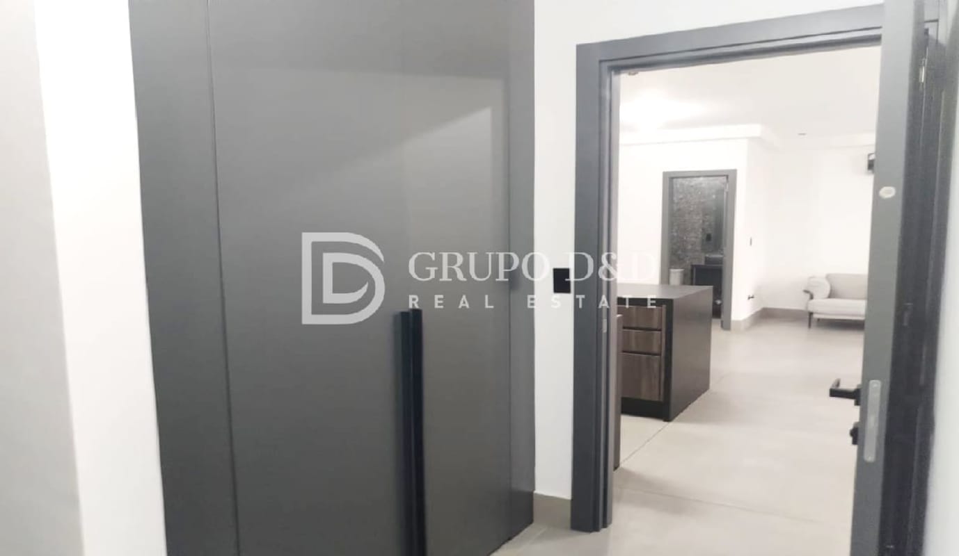 Entrance hallway leading to living room and kitchen in PH Victory Sport Coco del Mar Panama