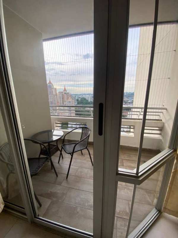 Furnished balcony outdoor city view PH Luxor El Cangrejo Panama