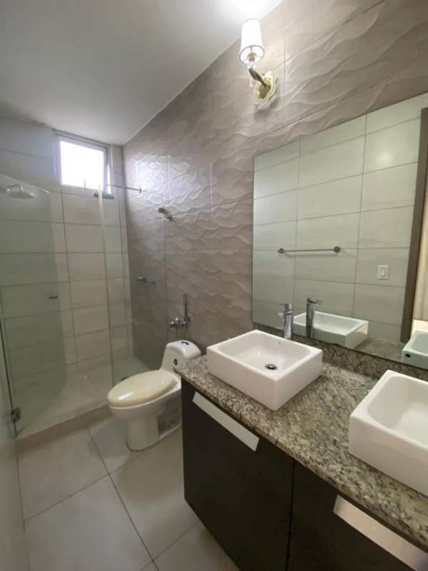 Modern bathroom granite countertop glass shower PH Luxor El Cangrejo Panama