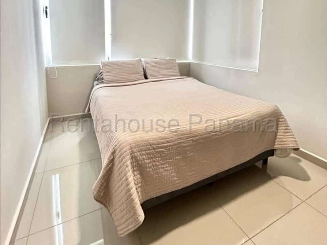 Bedroom with large windows blinds minimal design PH Pijao Costa del Este Panama rental