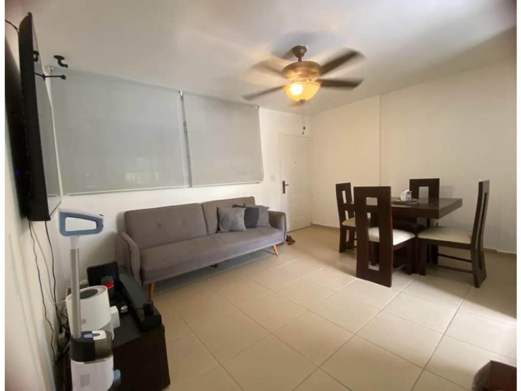 Master bedroom with built-in closet, ceiling fan, AC in Mystic Hills Panama