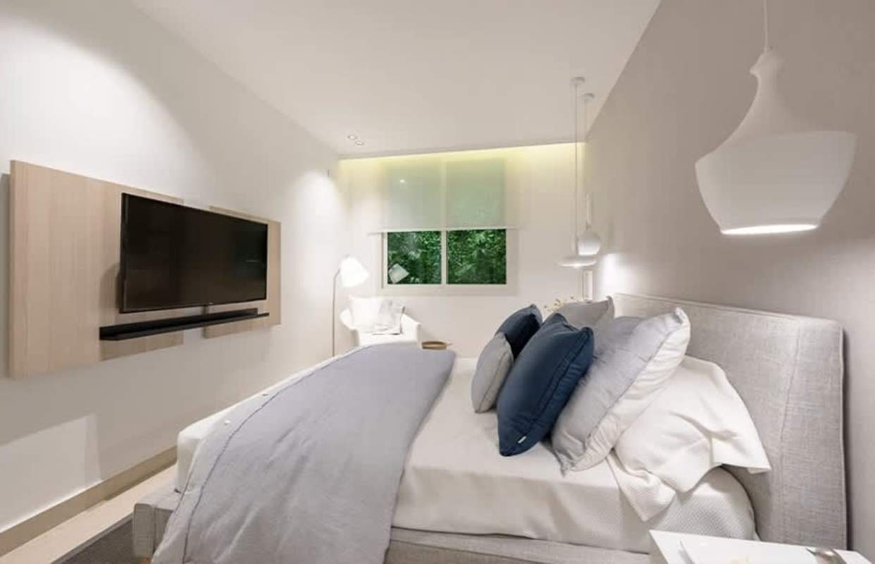 Elegant master bedroom with closet and TV PH Urban Tower El Cangrejo Panama