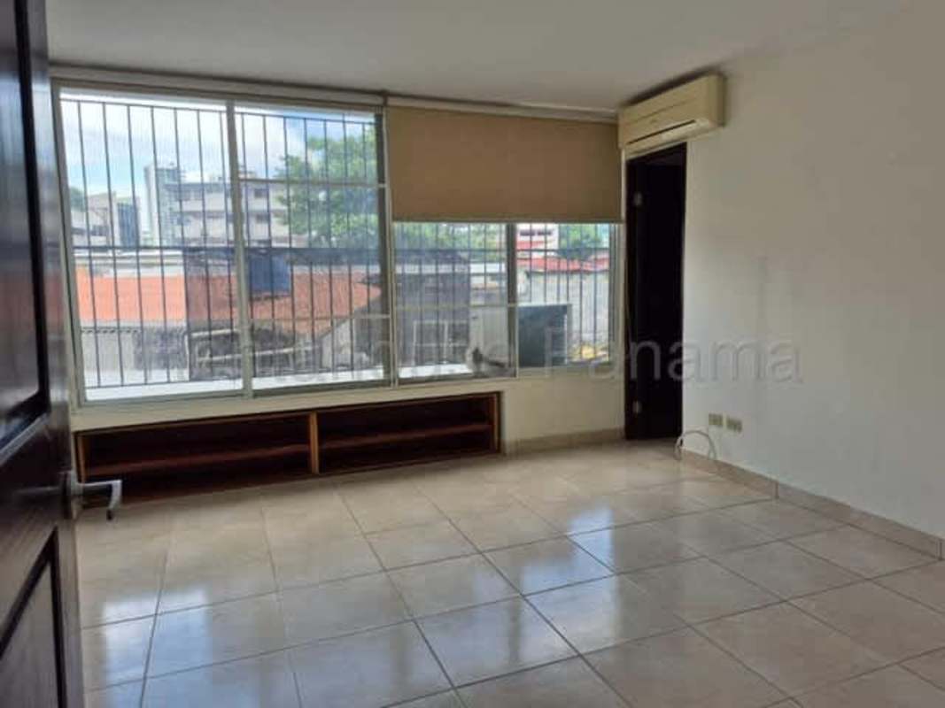 Bedroom with ensuite bathroom ensuite closet space PH Via Porras San Francisco Panama