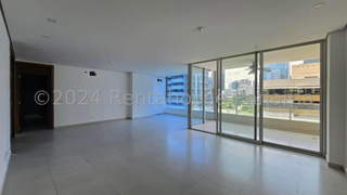 Apartment for Sale in Marbella - 3 bedrooms