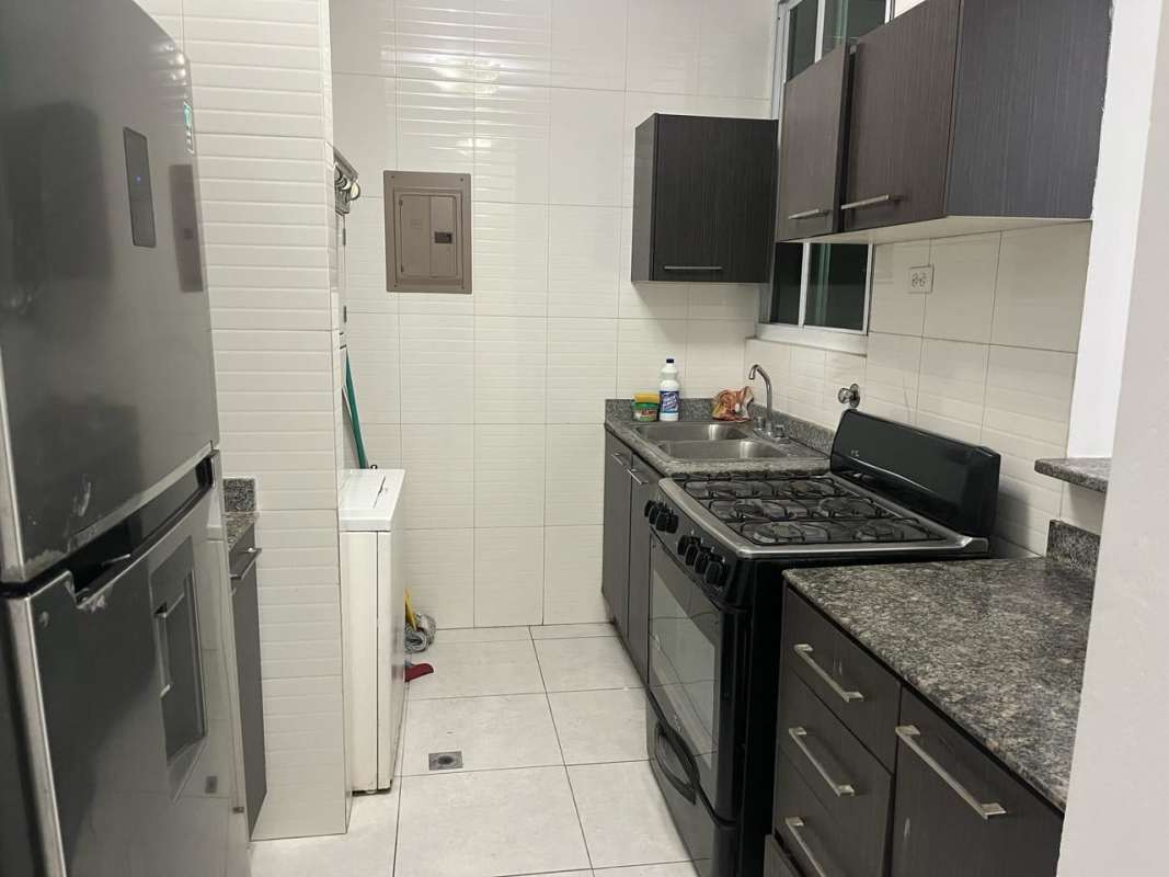 Updated bathroom with glass shower enclosure and vanity PH Vivendi 300 Panama City