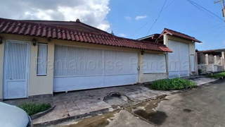 House for Sale in San Antonio - 5 bedrooms