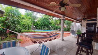 House for Sale in San Francisco - 4 bedrooms