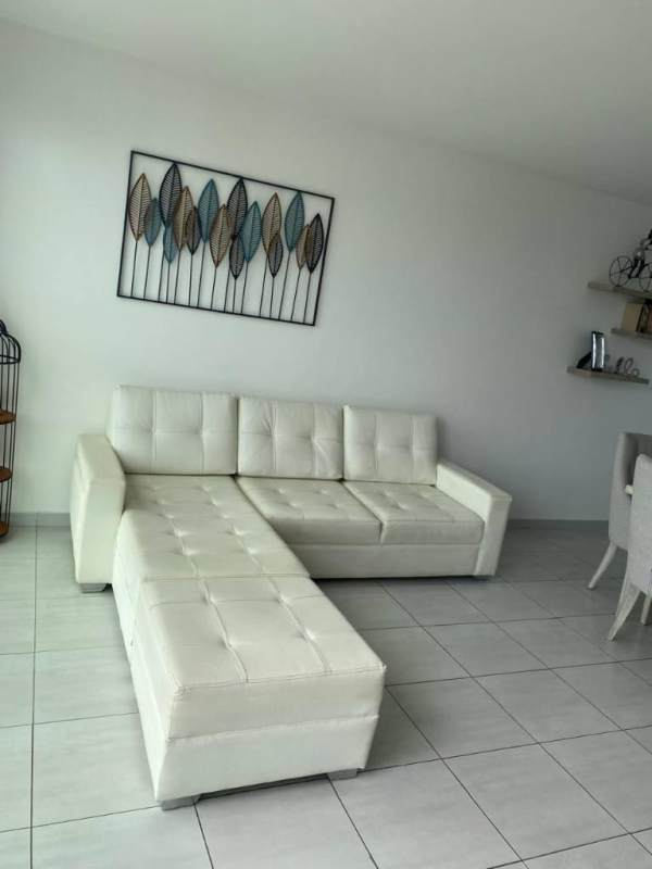 Furnished second bedroom with window and closet rental El Cangrejo Panama