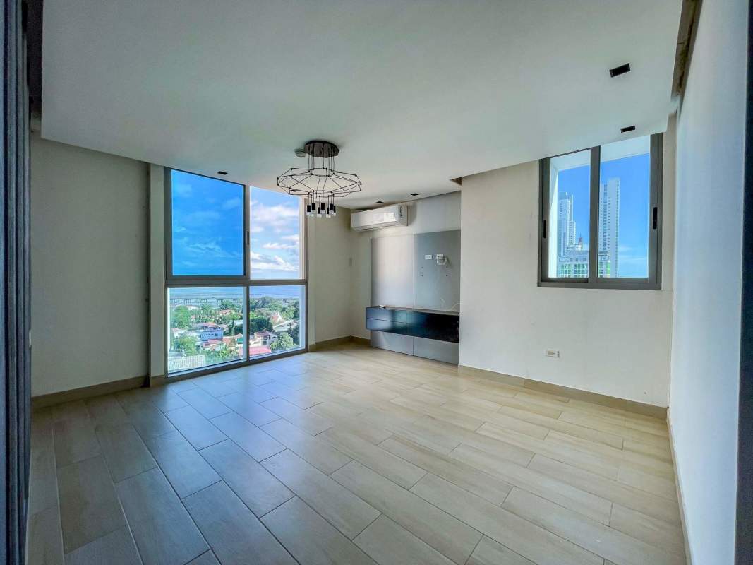 Contemporary kitchen with granite and appliances in PH Riviera del Mar Coco del Mar Panama City