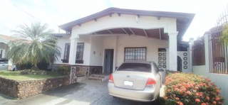 House for Sale in Barrio Colón - 3 bedrooms