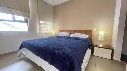 Furnished bedroom with closet and LED TV PH Midrise Panama Pacifico available for rent
