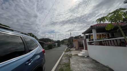 Spacious tiled living area in Panama house for sale in La Chorrera