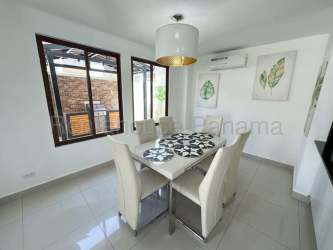 Spacious bedroom with tiled floors and split air conditioner Senderos de Bambú Arraiján Panama