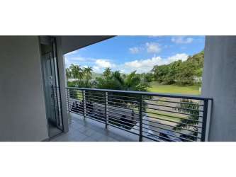 Private balcony terrace overlooking gardens in PH Mosaic Panama Pacifico